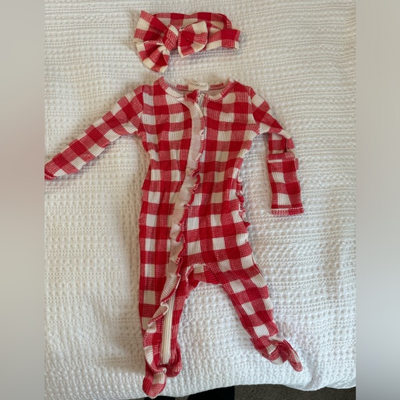Spearmint Love Organic Waffle Ruffle Zip Footie in Red/White Buffalo Check - Picture 2 of 3